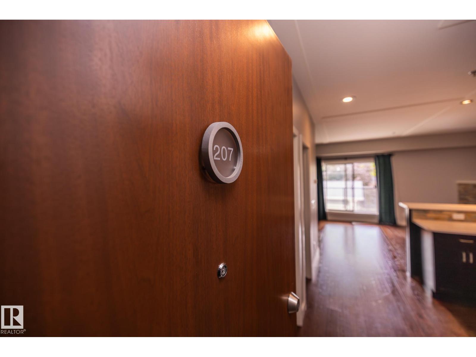#207 9750 94 ST NW