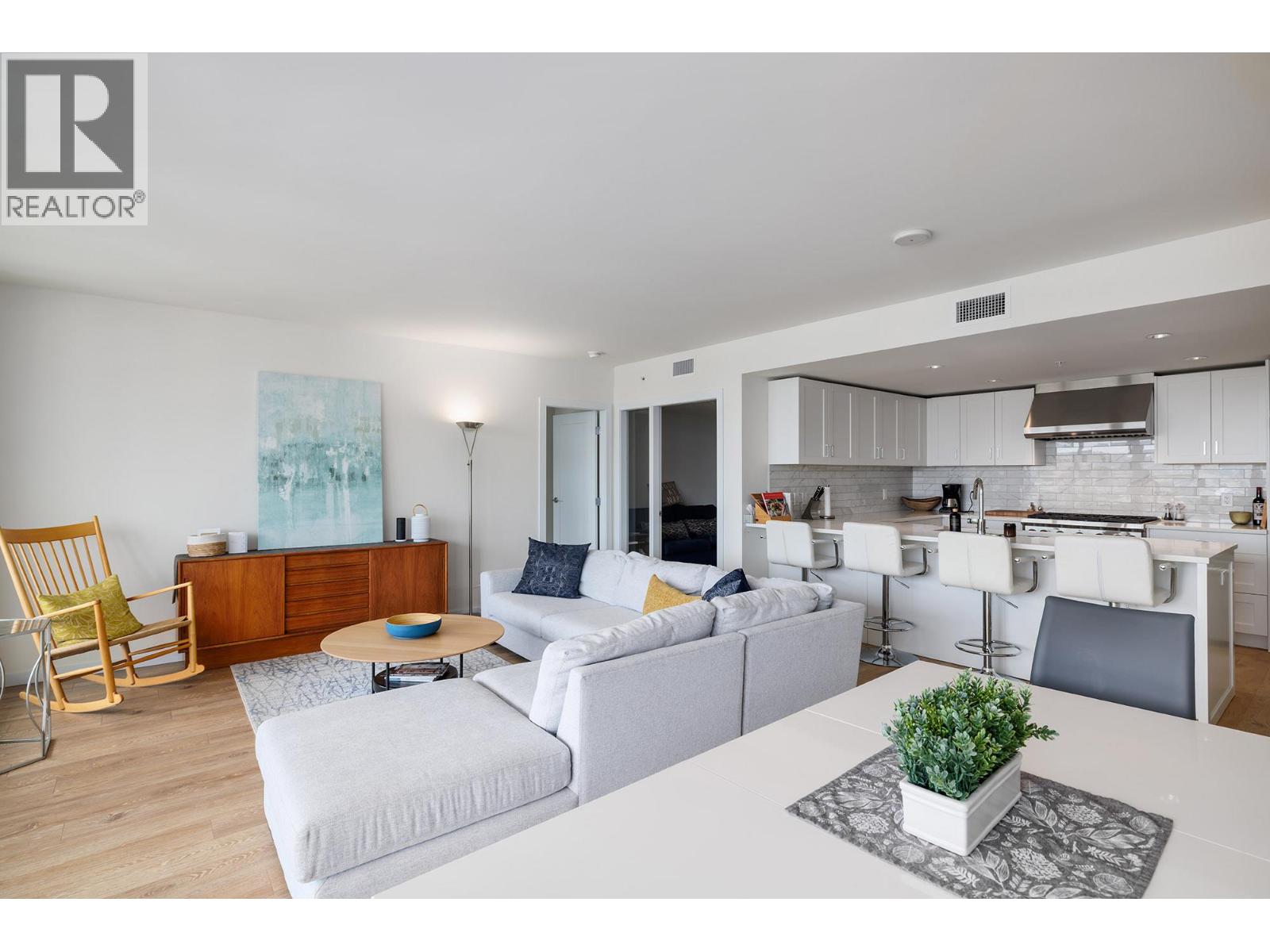 485 Groves Avenue Unit# 607