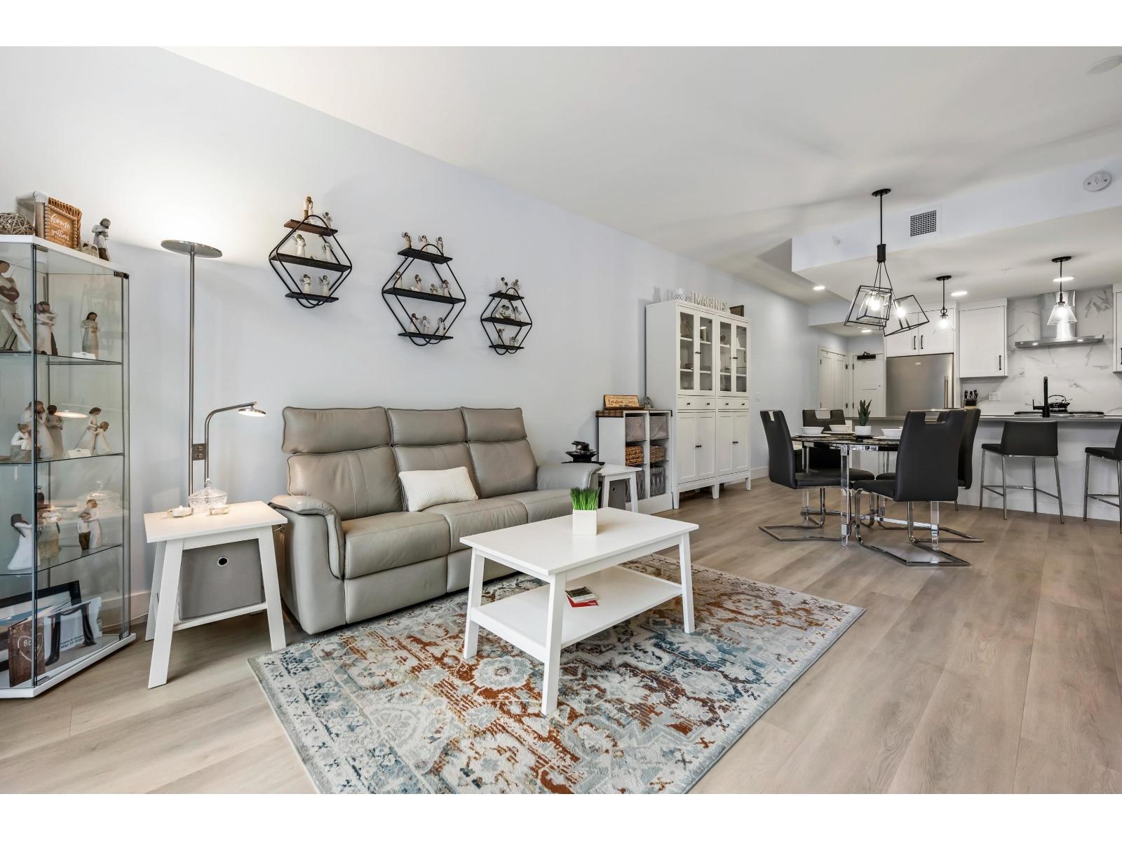 608 120 ESPLANADE AVENUE|Harrison Hot Springs