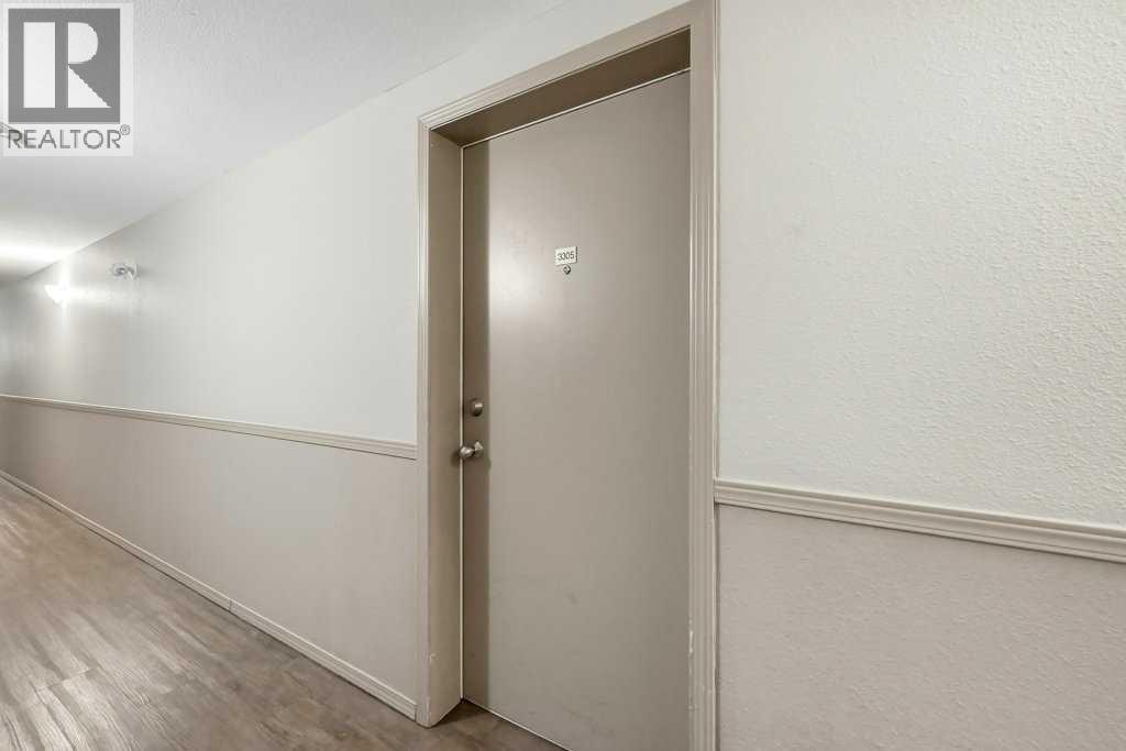 3305, 60 Panatella Street NW