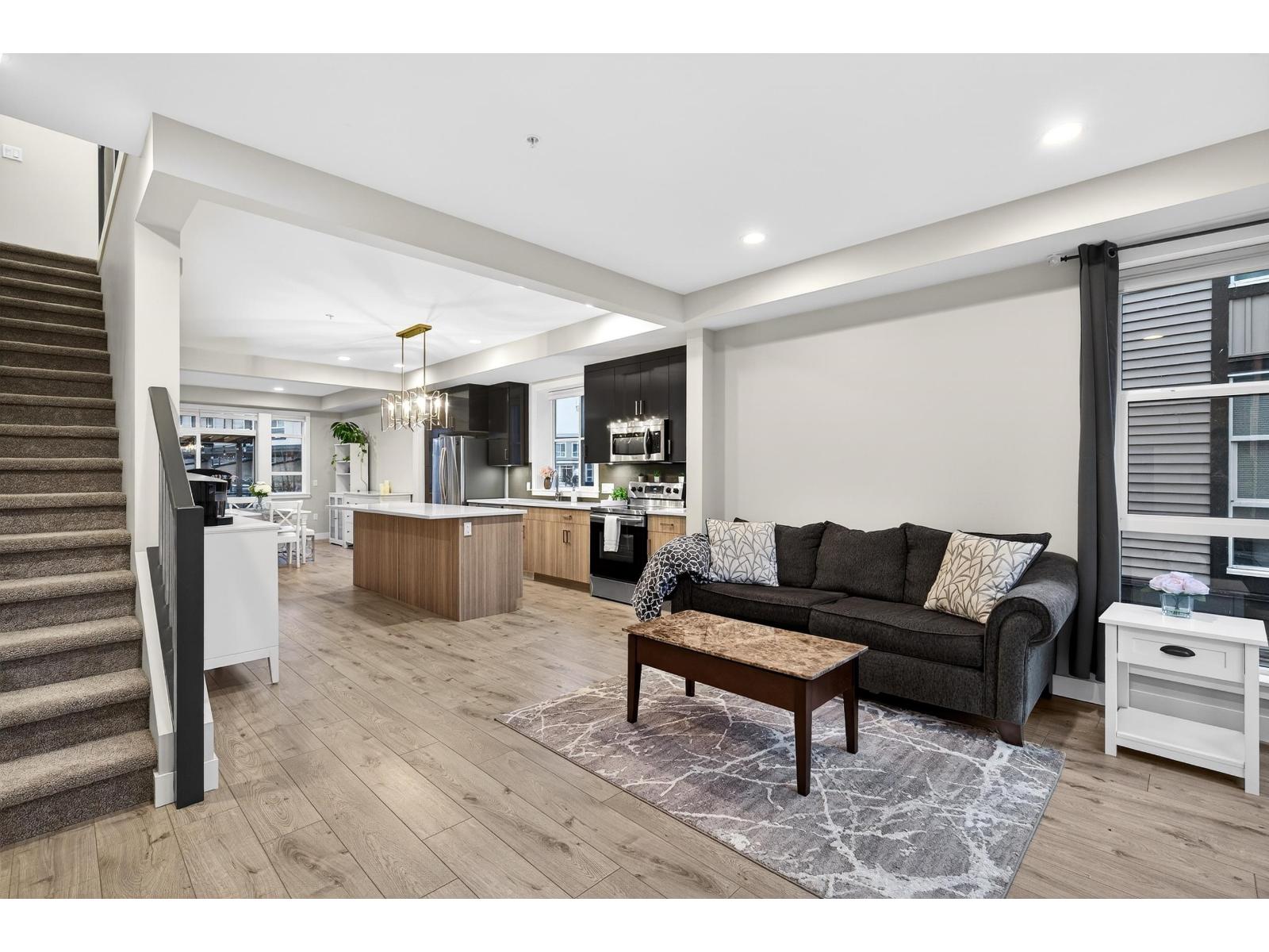 51 8413 MIDTOWN WAY|Chilliwack Proper South