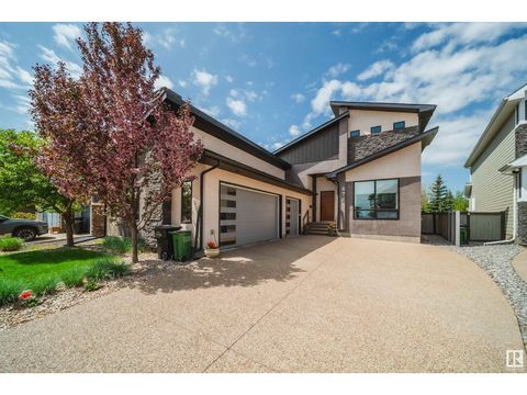 672 180 ST SW Edmonton AB T6W2S8