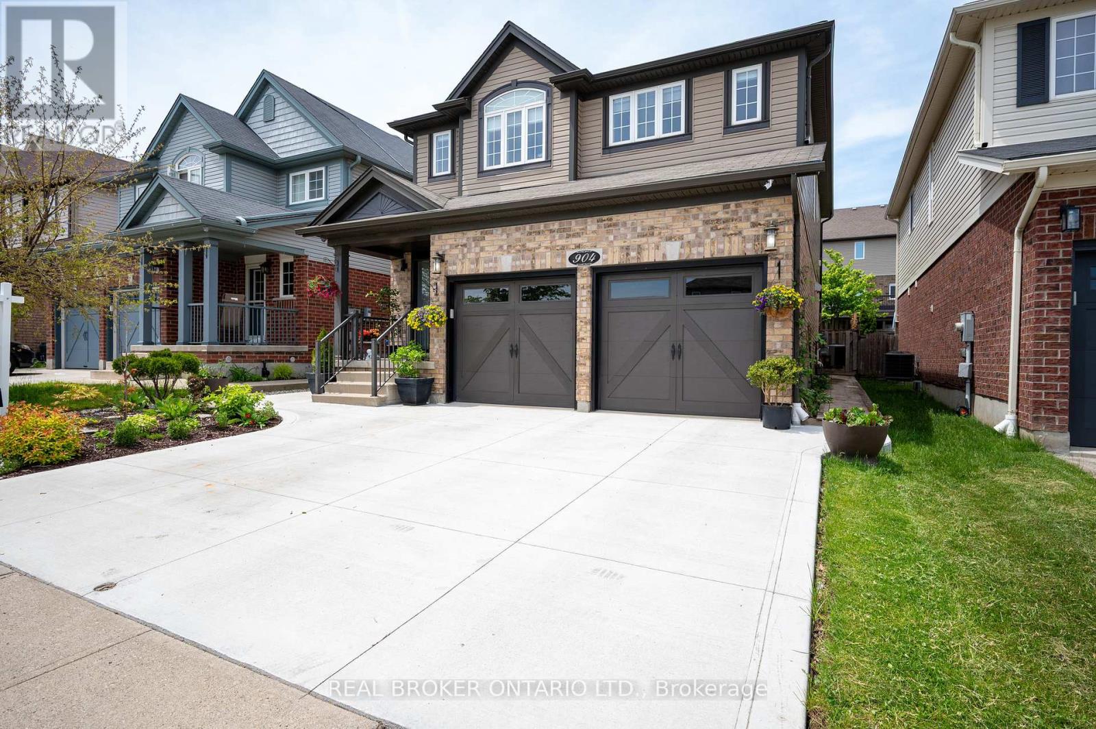 904 MAGDALENA COURT