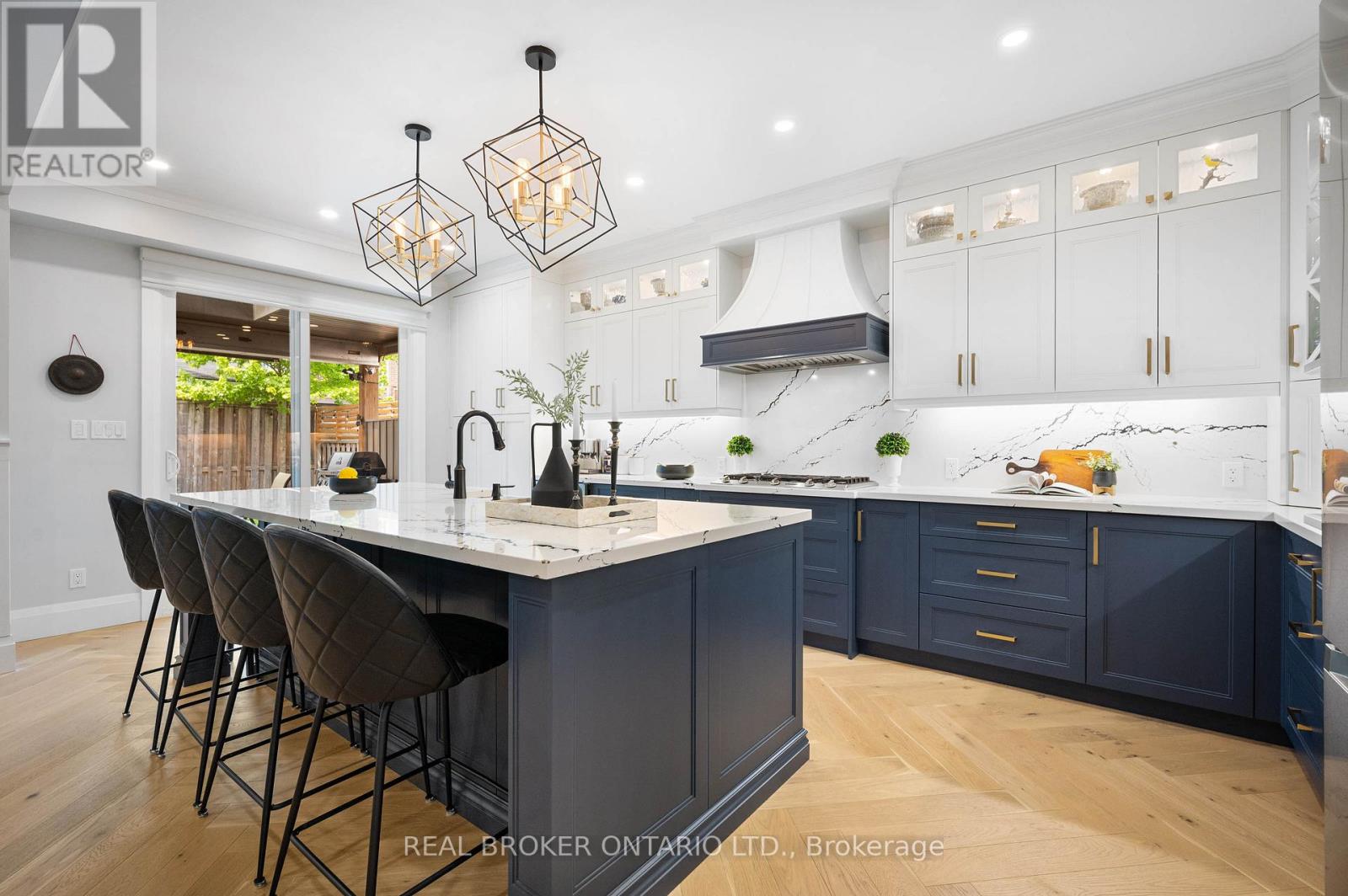 904 MAGDALENA COURT