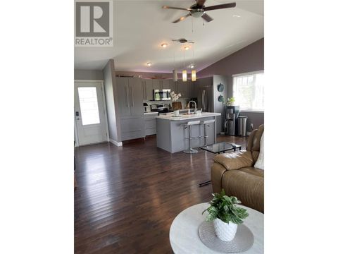 2670 Glenmore Road N Kelowna BC V1V2B6