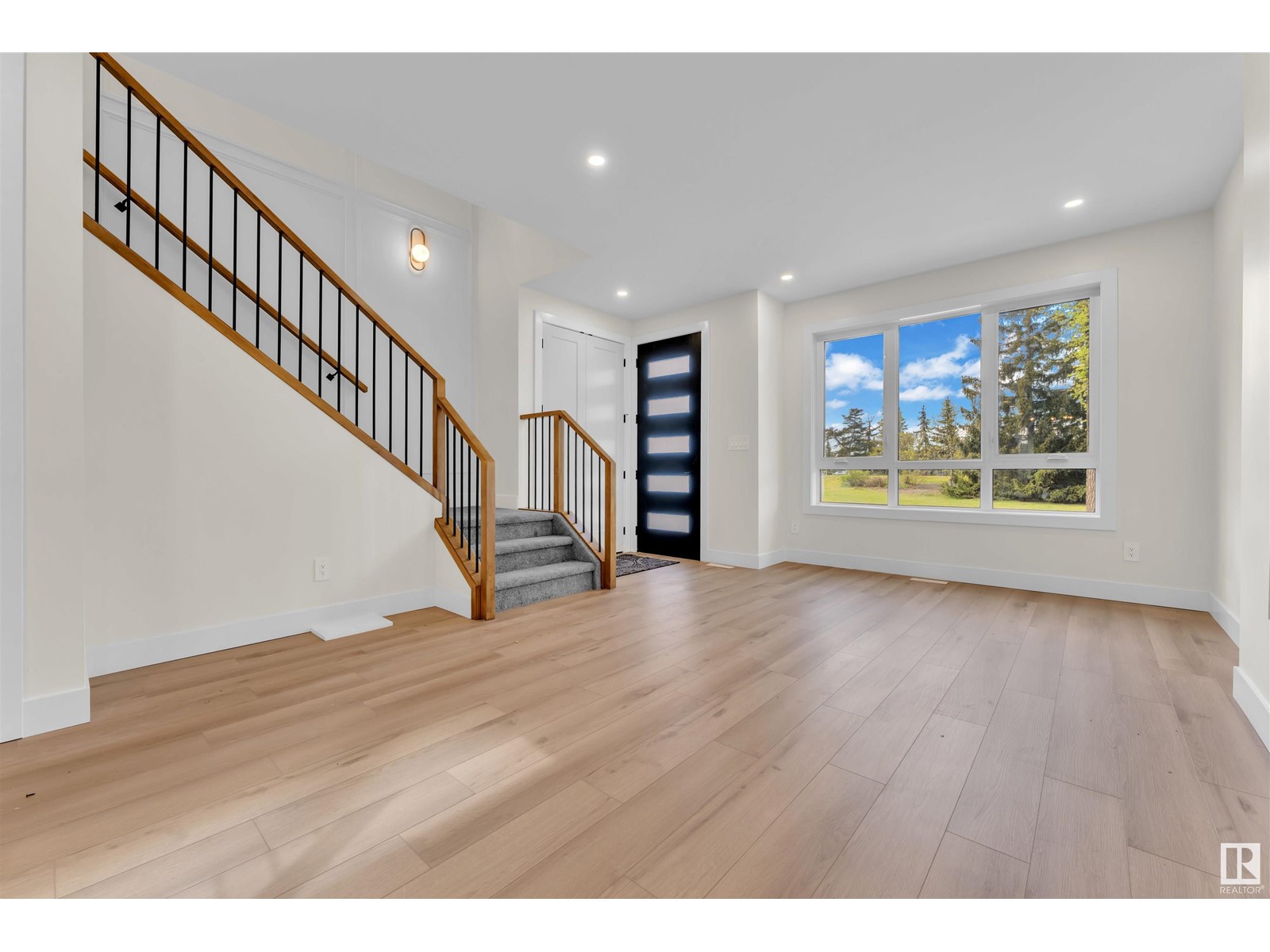 10725 132 ST NW