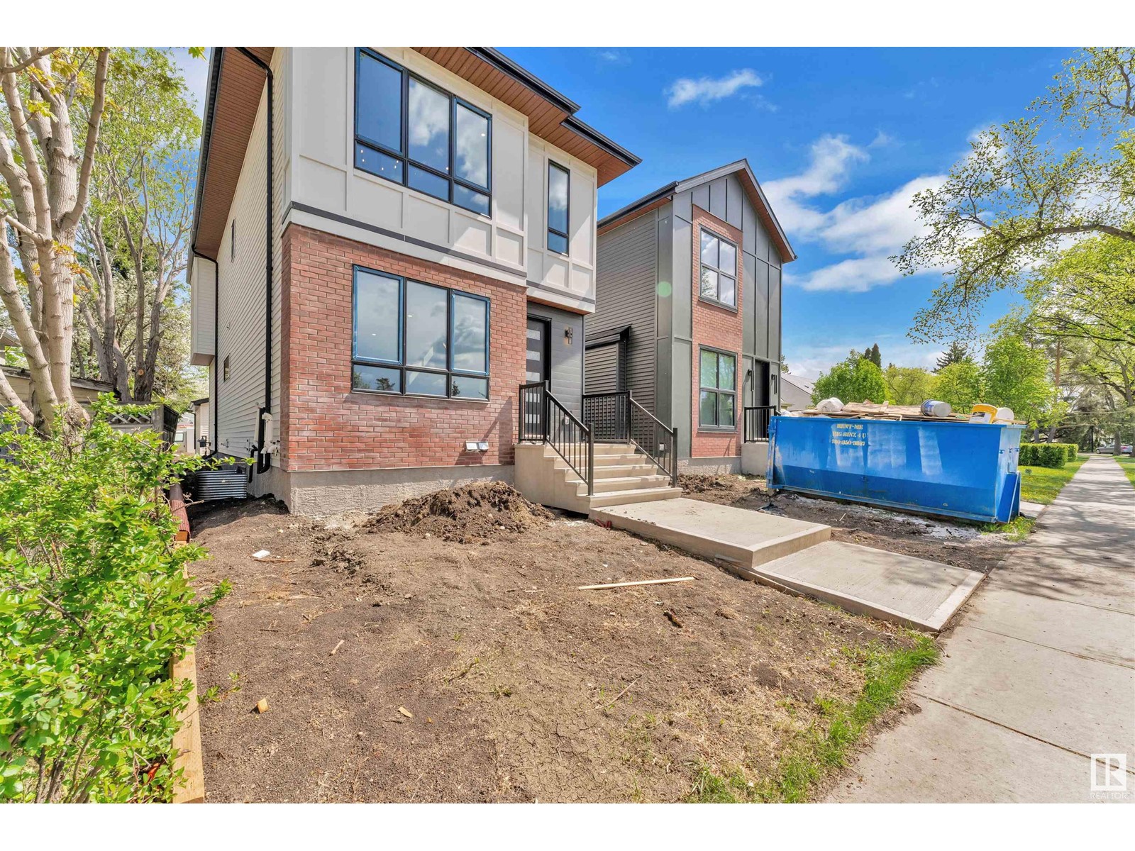 10725 132 ST NW