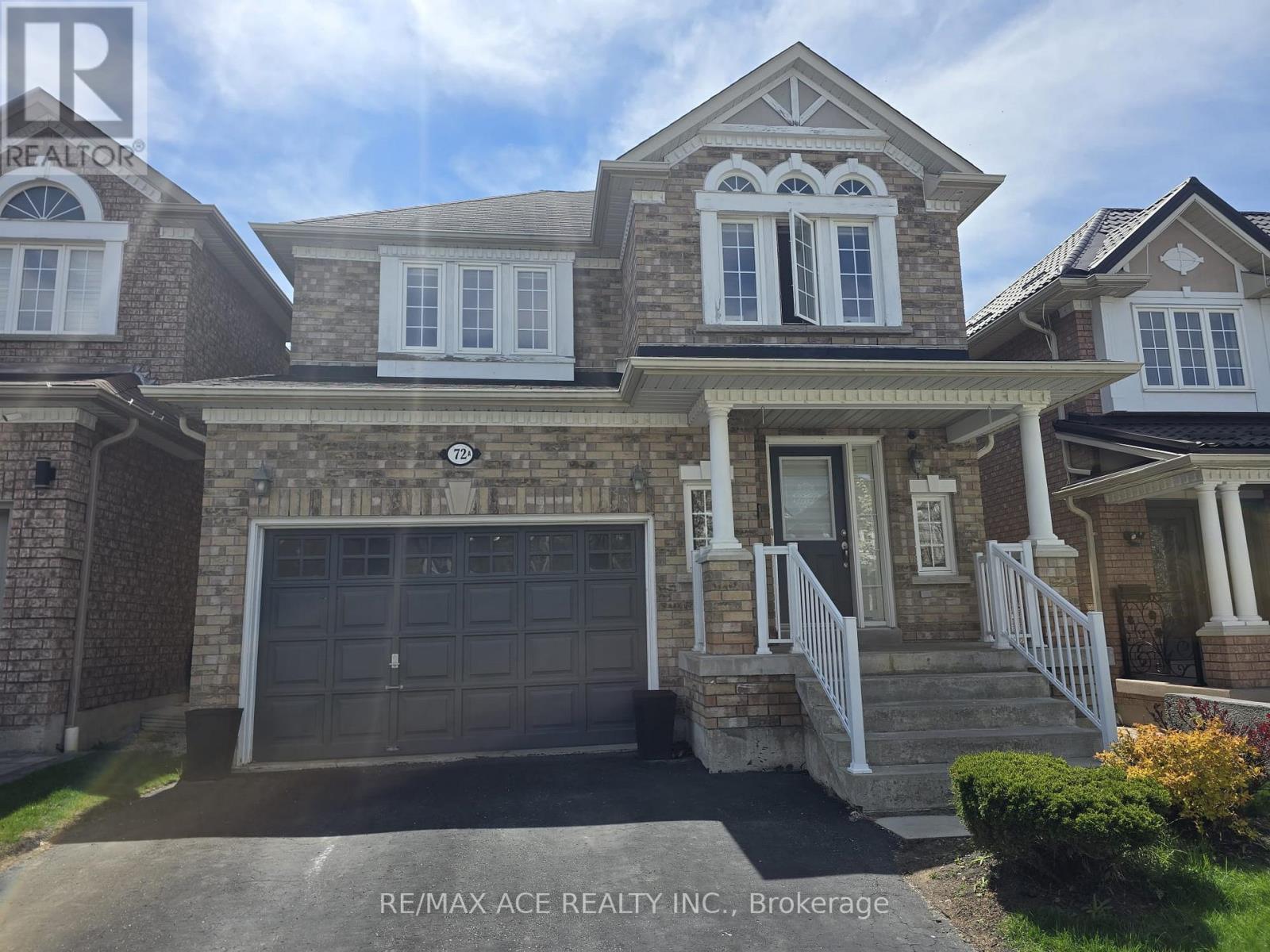 72 TAVERNER CRESCENT S