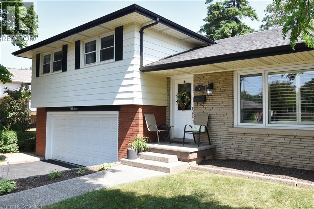 33 BURWELL Avenue