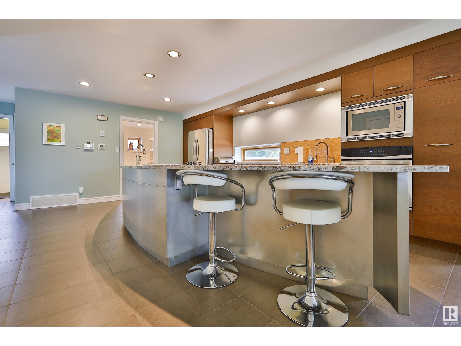 11528 72 AV NW