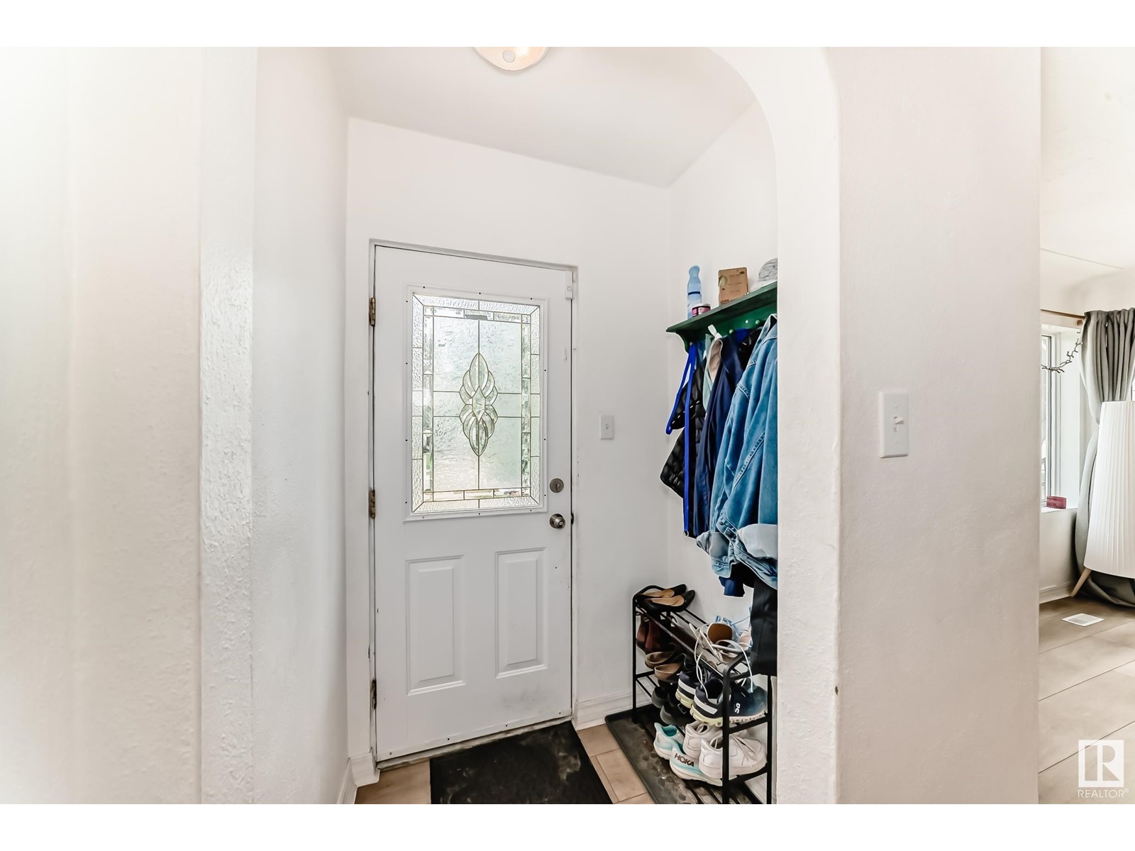 10919 67 AV NW