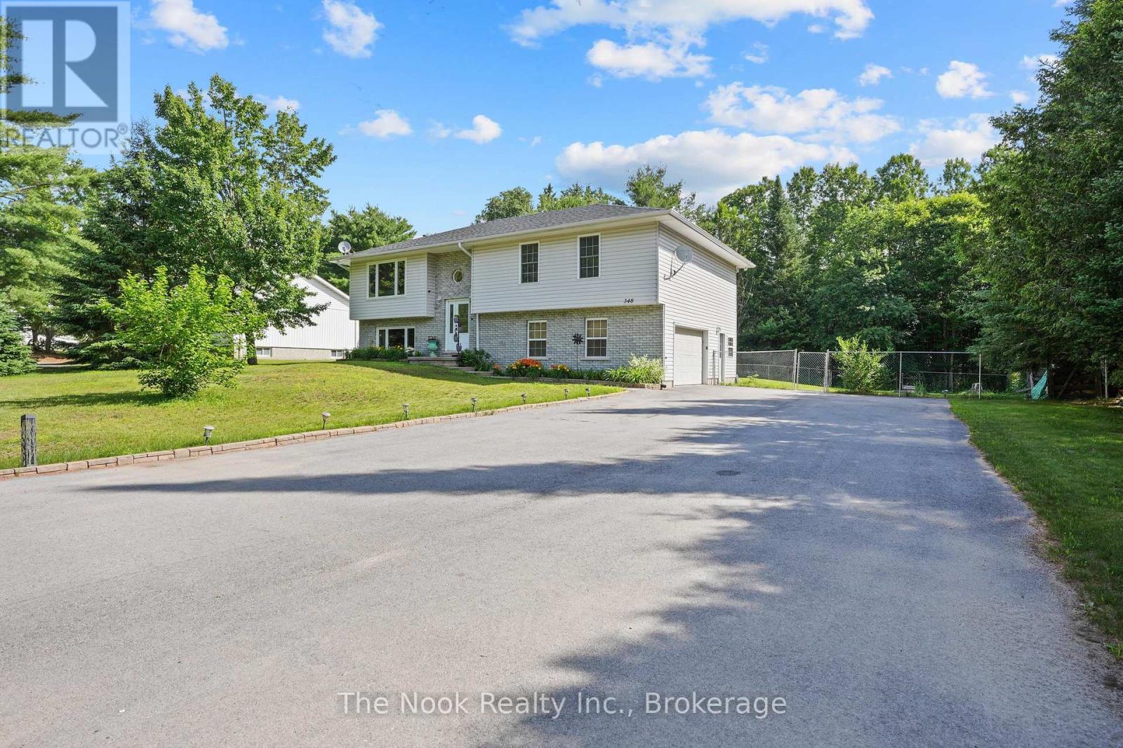 Photo 1 of 37 — 348 CHEMAUSHGON ROAD, Bancroft (Bancroft Ward), ON K0L1C0