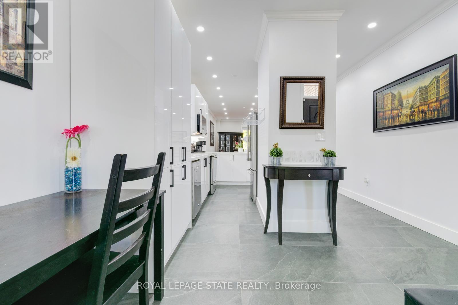 33 PANORAMA WAY