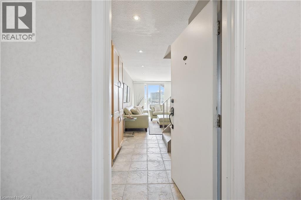 36 HAYHURST Road Unit# 329