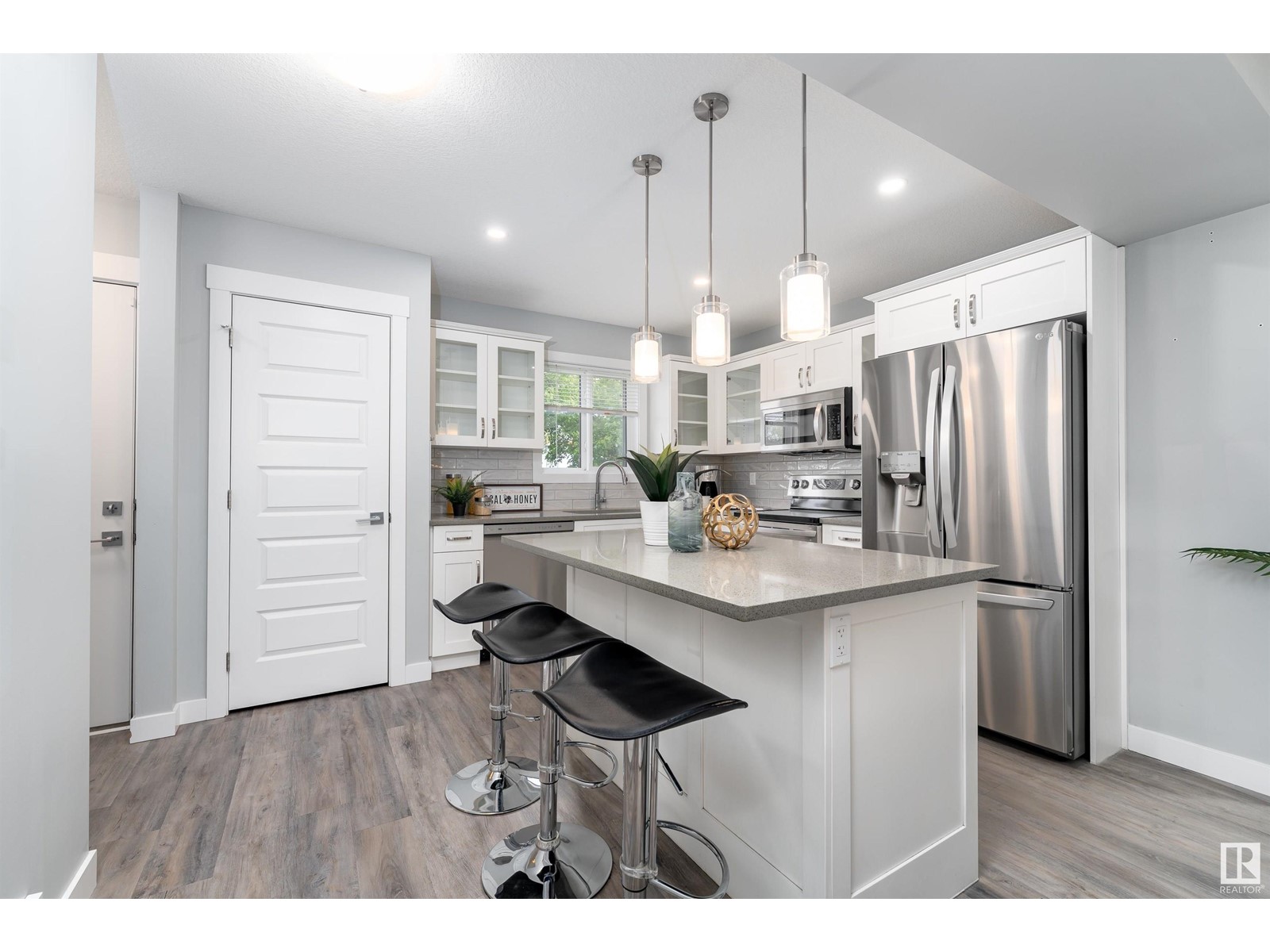 #1 12929 69 ST NW