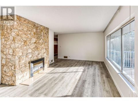 1025 RIDGEWOOD DRIVE North Vancouver BC V7R1H9