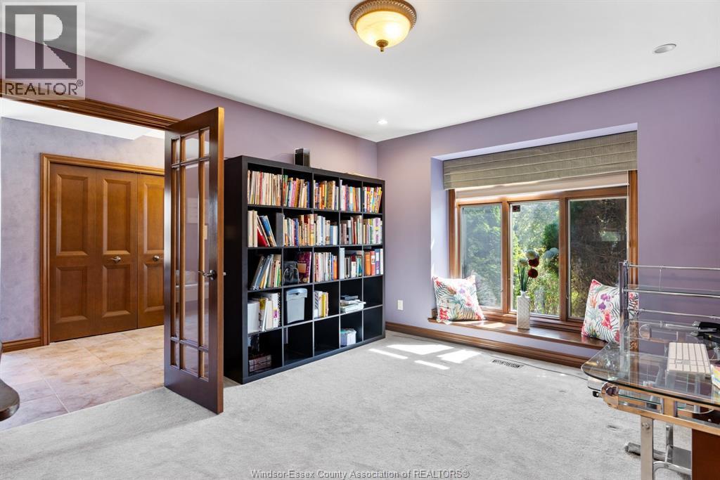 1820 GRAND MARAIS ROAD E