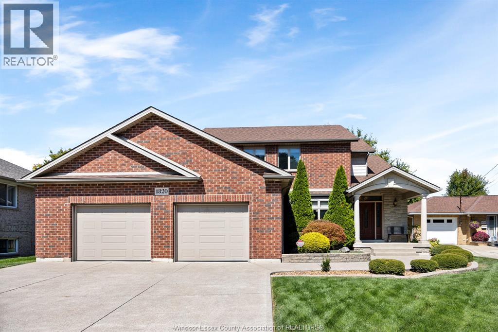 1820 GRAND MARAIS ROAD E