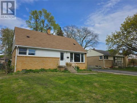 3672 MORRIS DRIVE Windsor ON N9E2K7