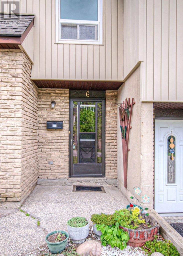 6 - 80 OLD COUNTRY DRIVE
