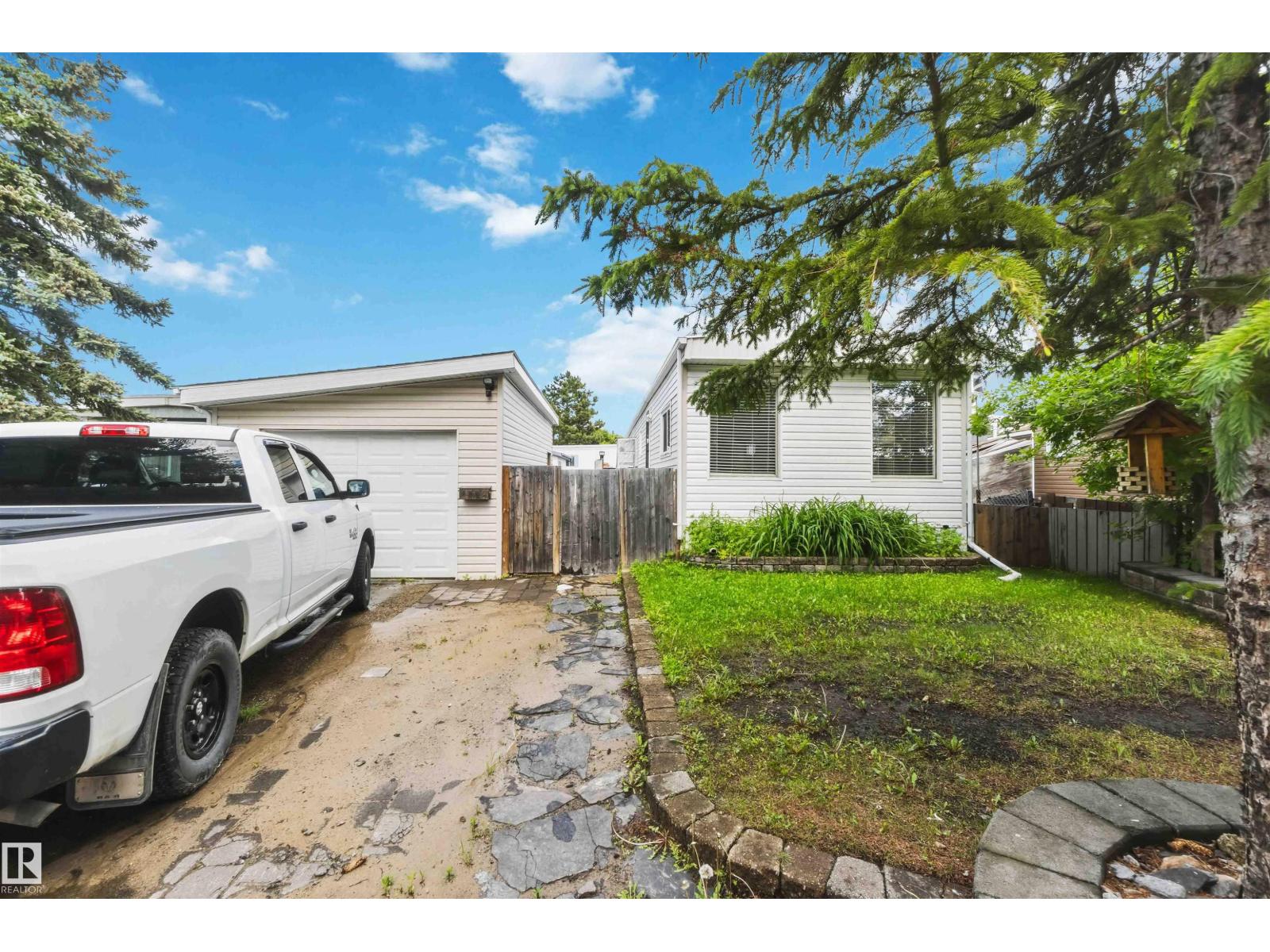 372 Evergreen PA NW NW