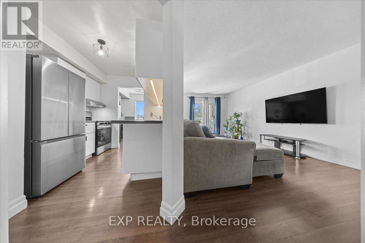 109 - 270 LORRY GREENBERG DRIVE