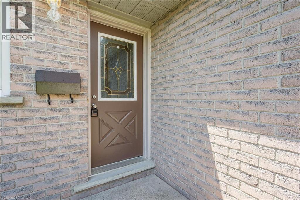 71 MOSS Place