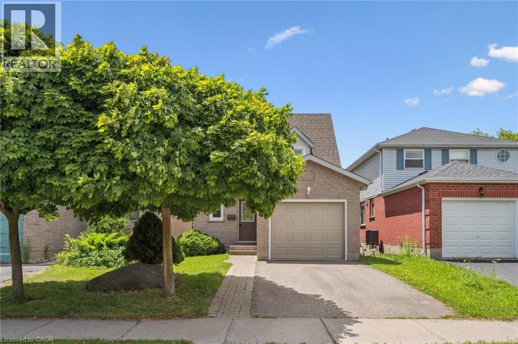 71 MOSS Place