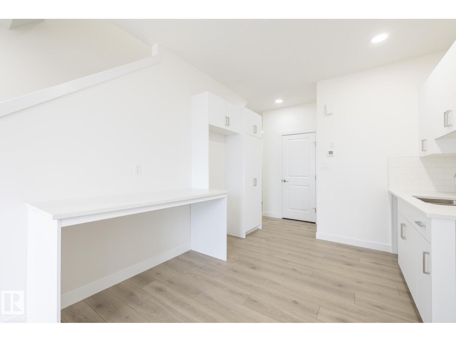 #26 7110 KESWICK CM SW