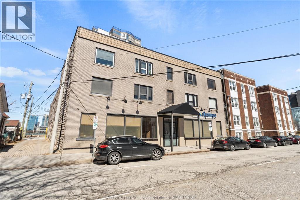 552-554 PITT STREET West