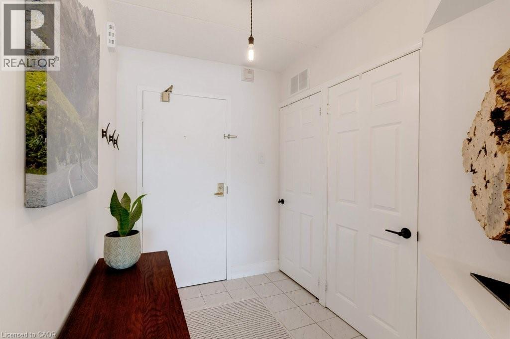 100 BRONTE Road Unit# 214