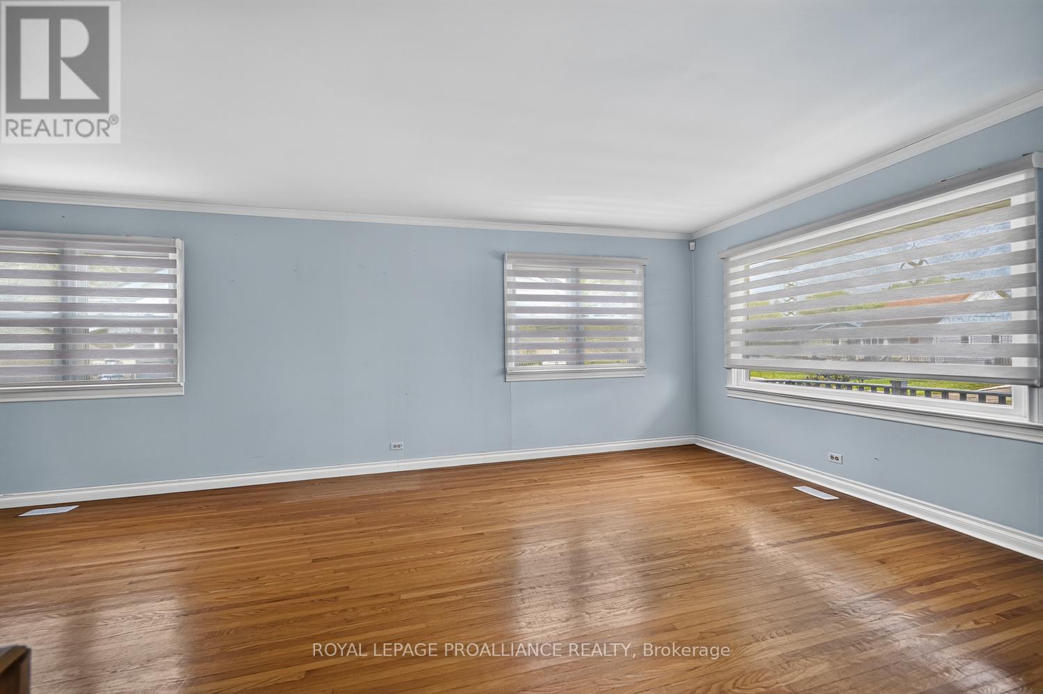 40 ALDERSHOT AVENUE