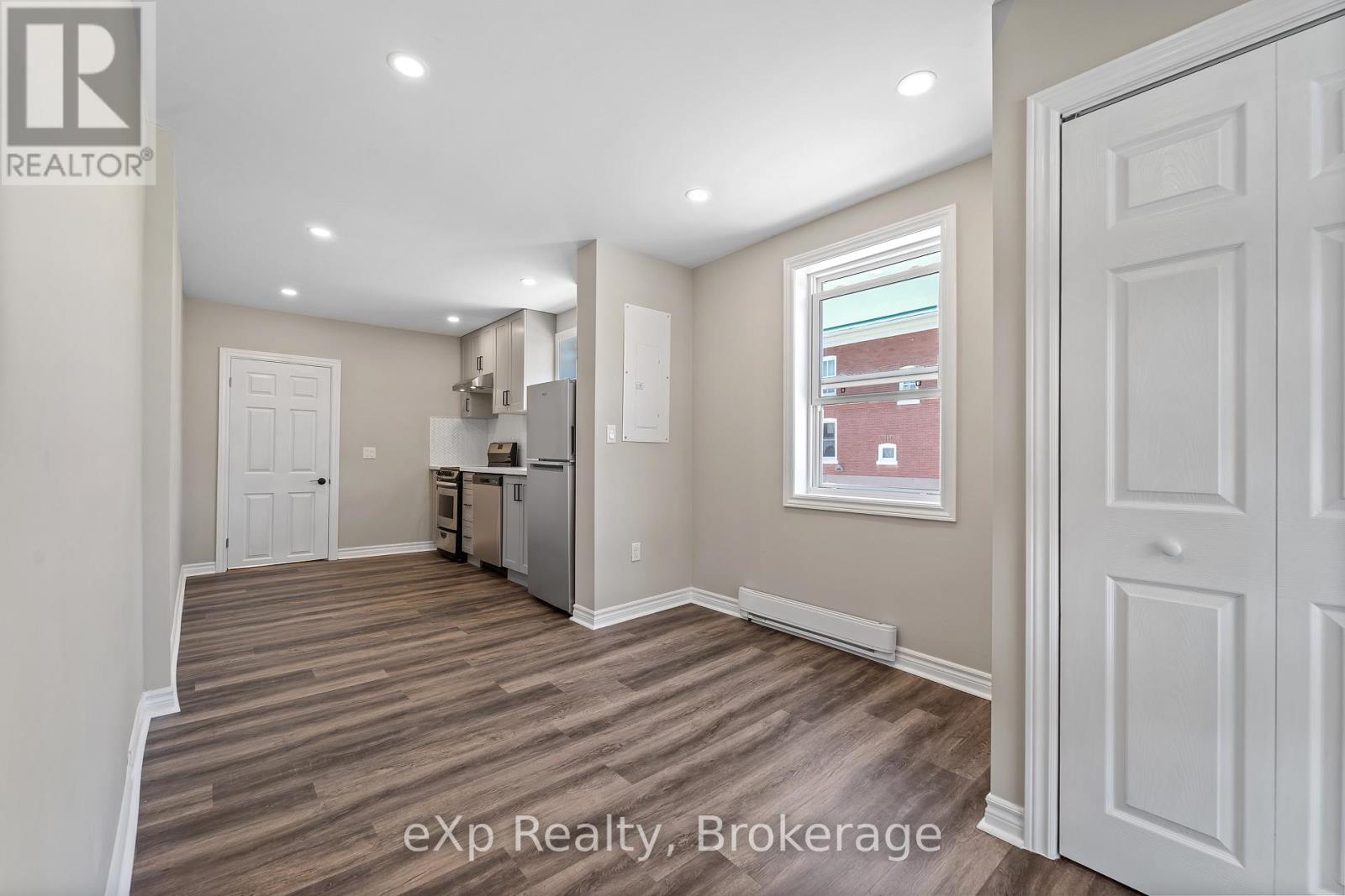 Photo 1 of 8 — UNIT B - 44 WEST FRONT STREET Unit Unit B, Stirling-Rawdon (Stirling Ward), ON K0K3E0
