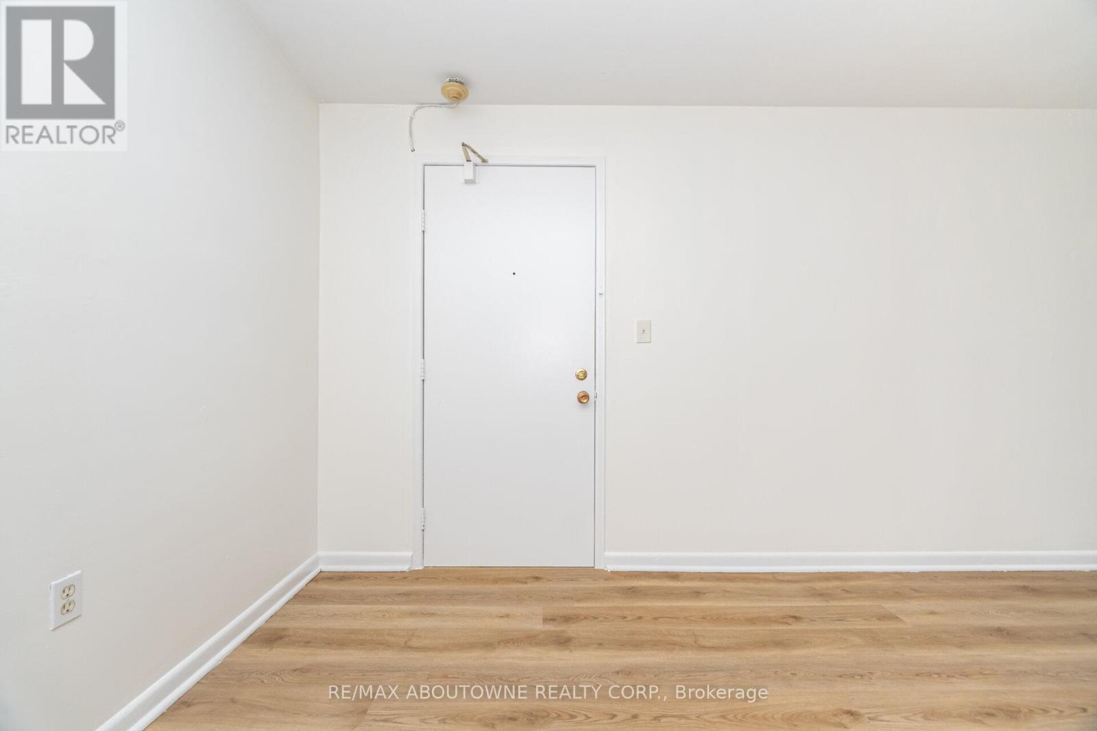 4 - 2144 LILNAN COURT