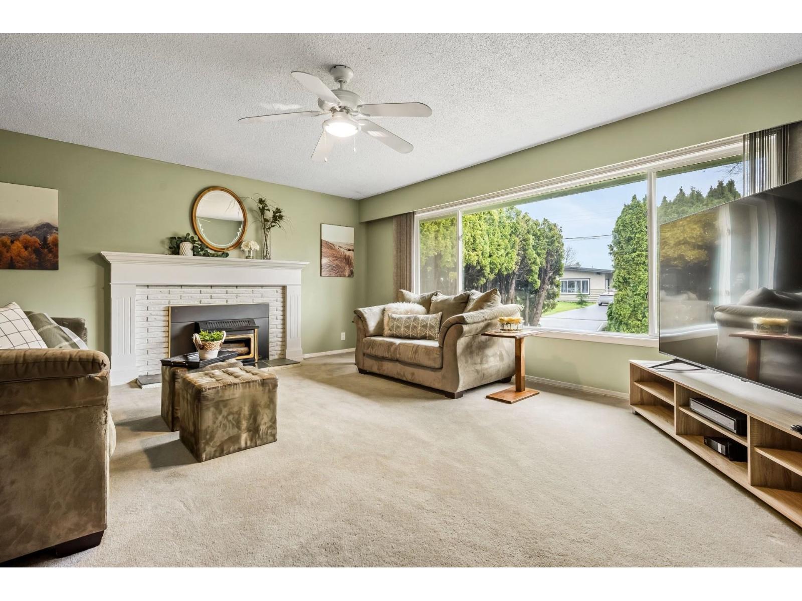 9269 CARLETON STREET|Chilliwack Proper East