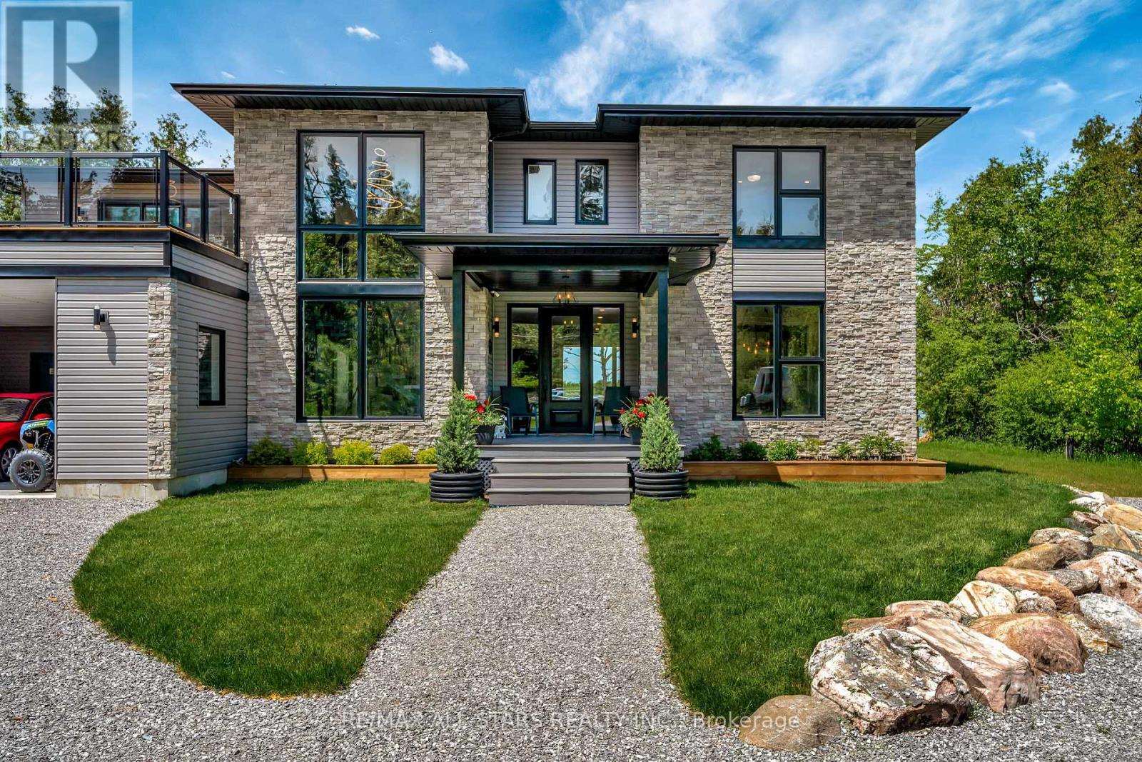 15 BERRY LANE
