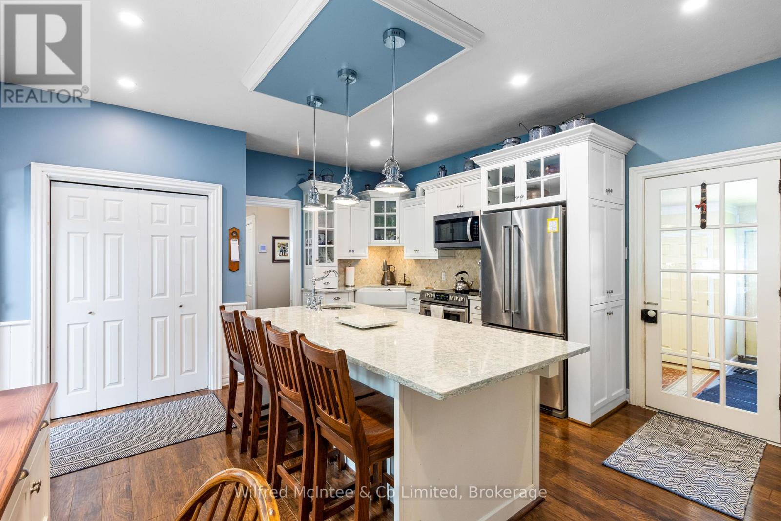 952 BRUCE ROAD 23