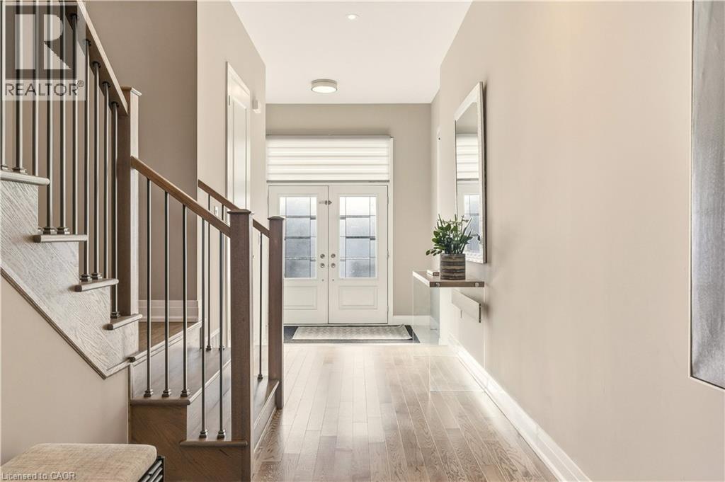 1456 FORD STRATHY Crescent