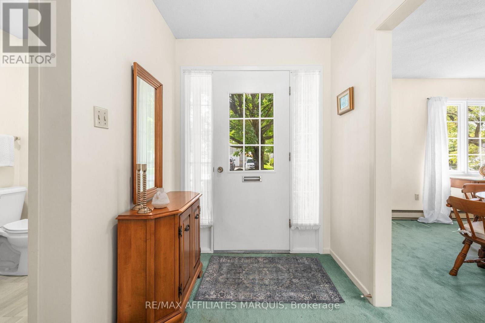 15 GLENVIEW CRESCENT