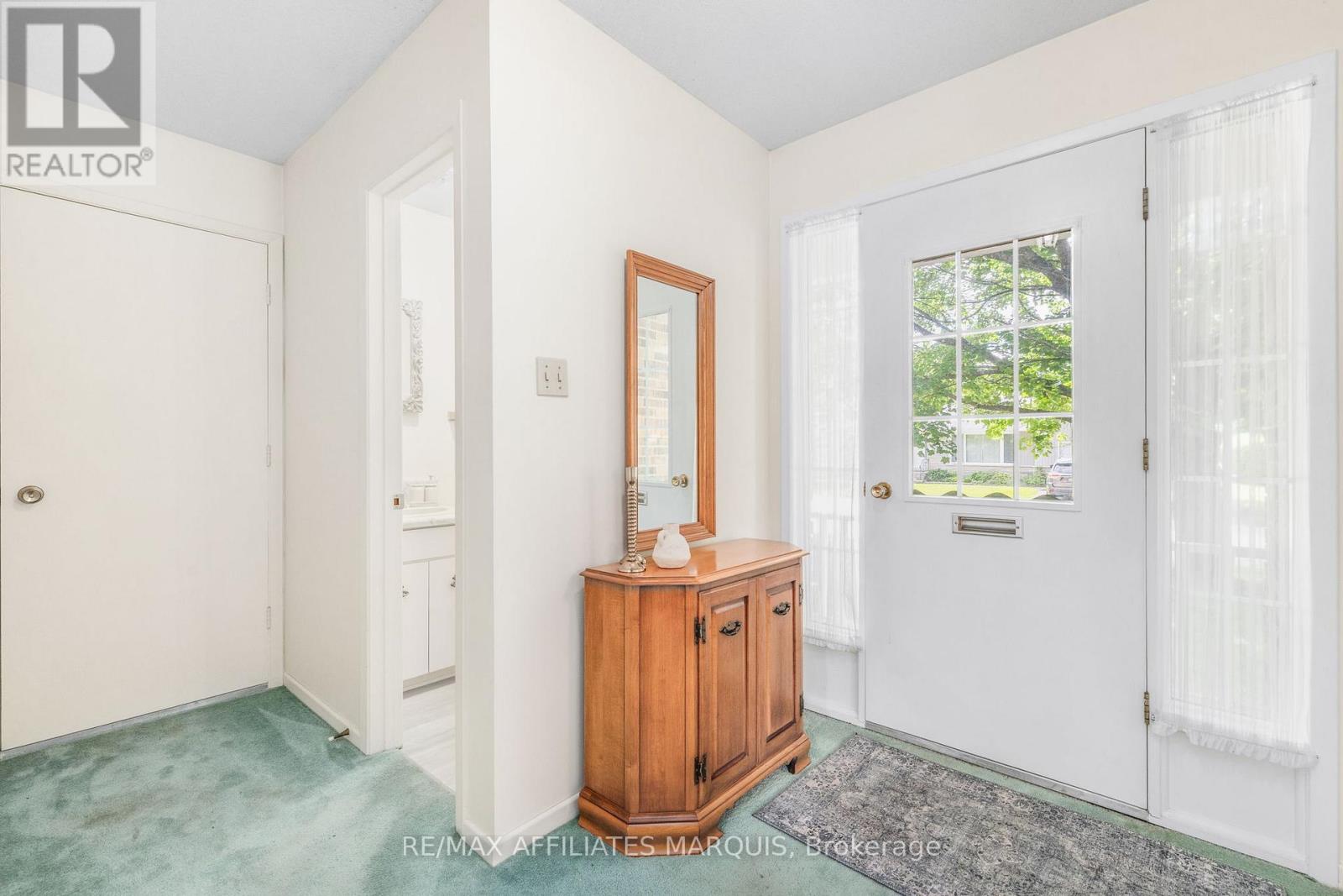 15 GLENVIEW CRESCENT