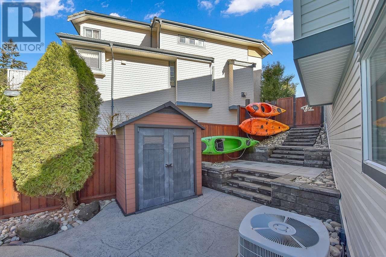 62 LINDEN COURT