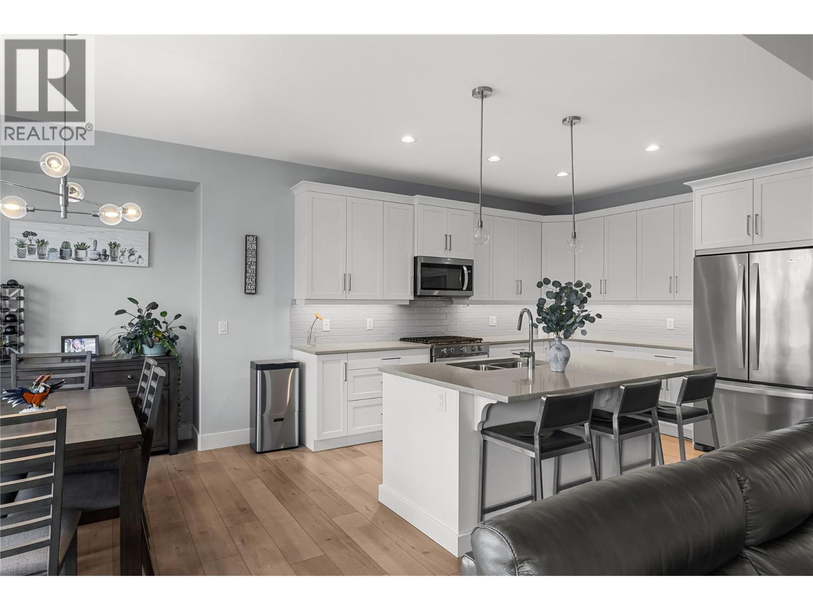 2573 Crown Crest Drive