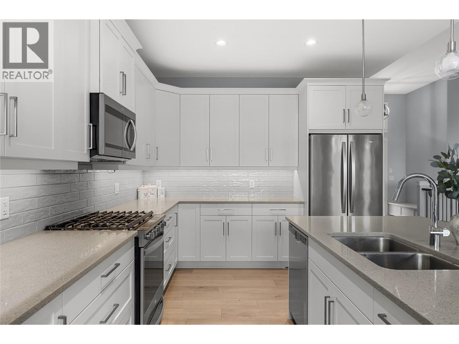 2573 Crown Crest Drive