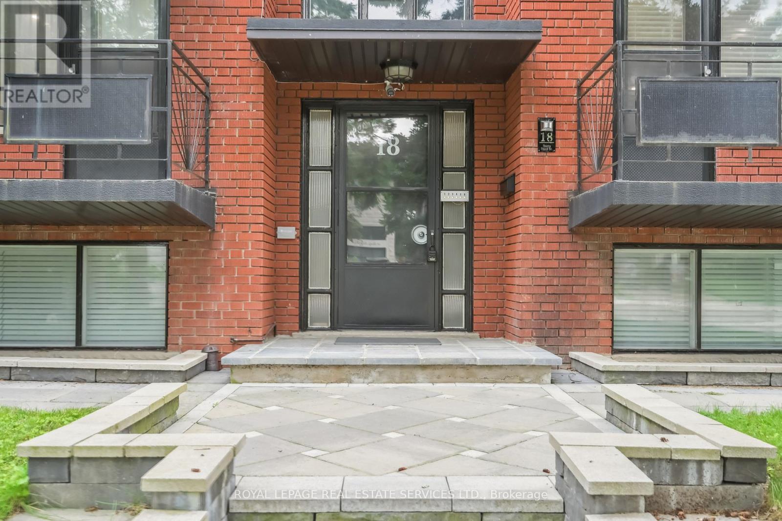 3 - 18 THIRTY THIRD STREET