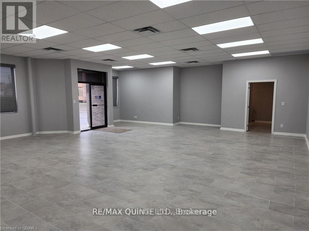 UNIT #5 - 257 DUNDAS STREET E