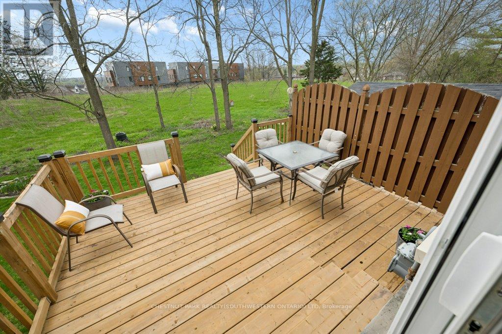 189 SHADOW WOOD COURT