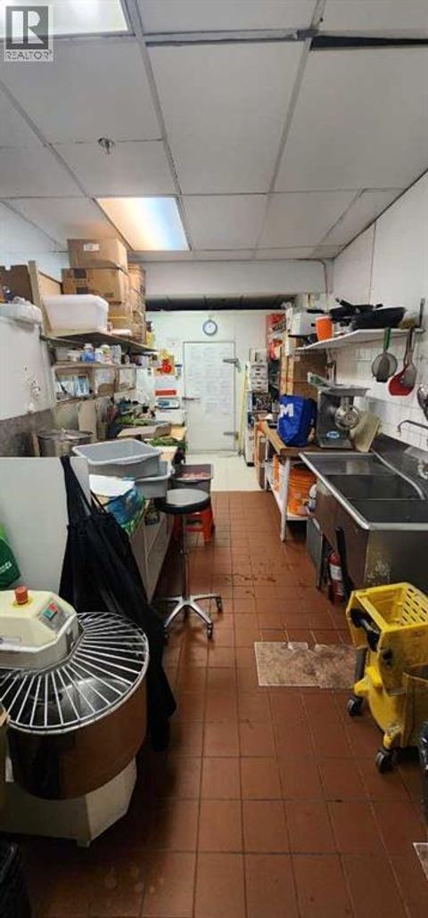 25,26,27,33, 132 3 Avenue SE Calgary AB T2G0B6