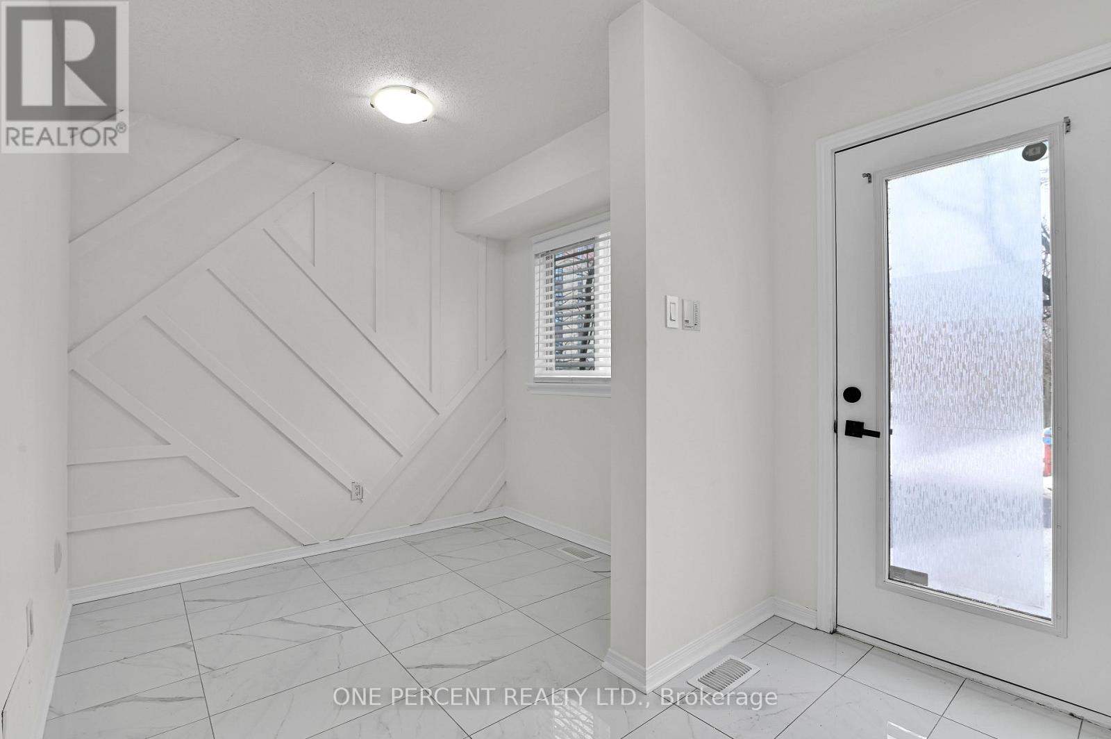 563 BURLEIGH PRIVATE