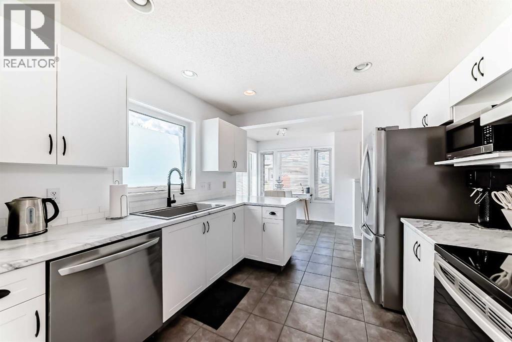109, 388 Sandarac Drive NW