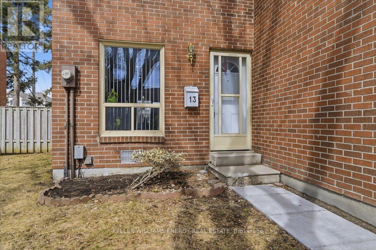 13 - 155 GLOVERS ROAD E